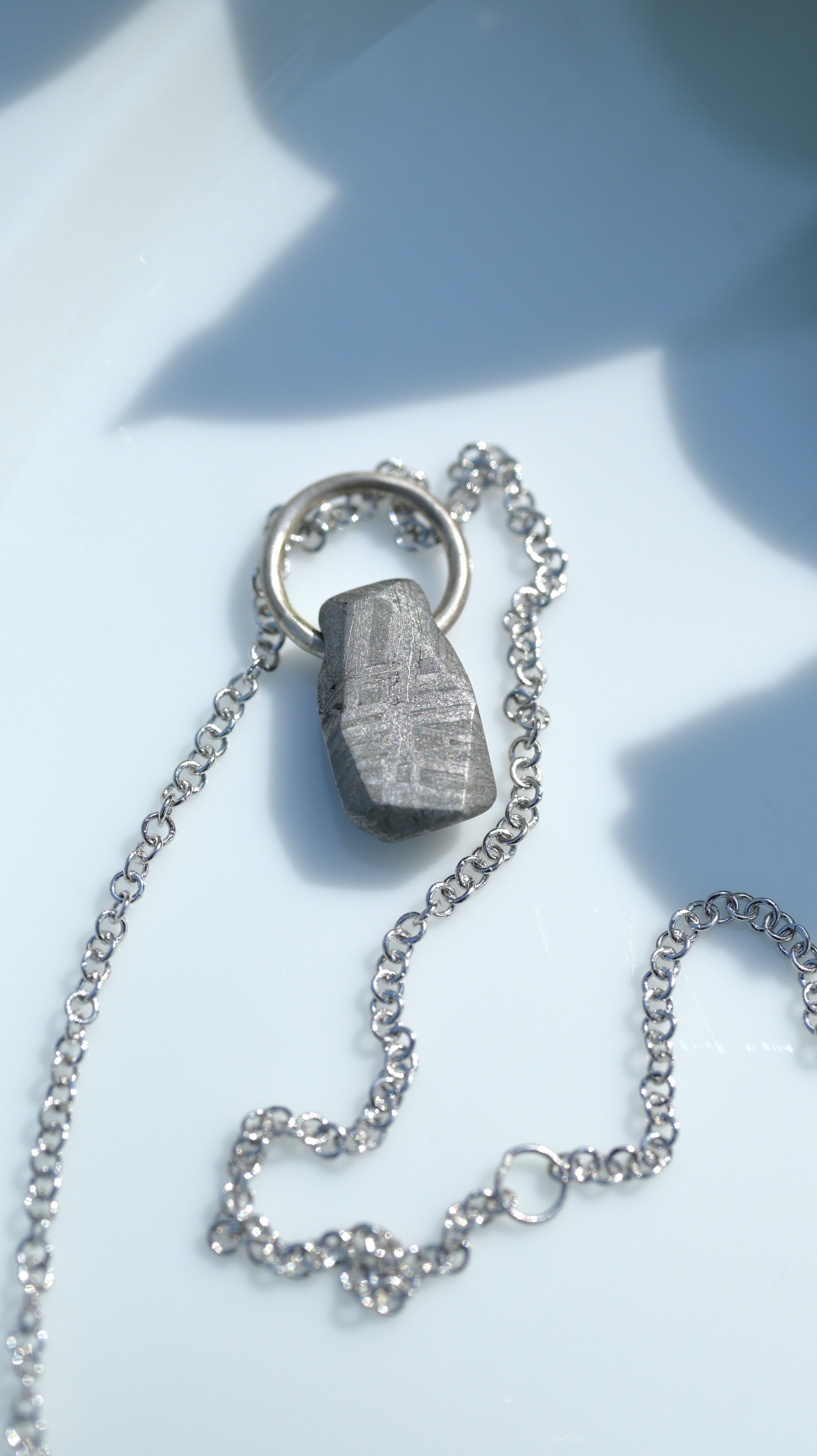 Available in 2 lengths.925純銀鍊