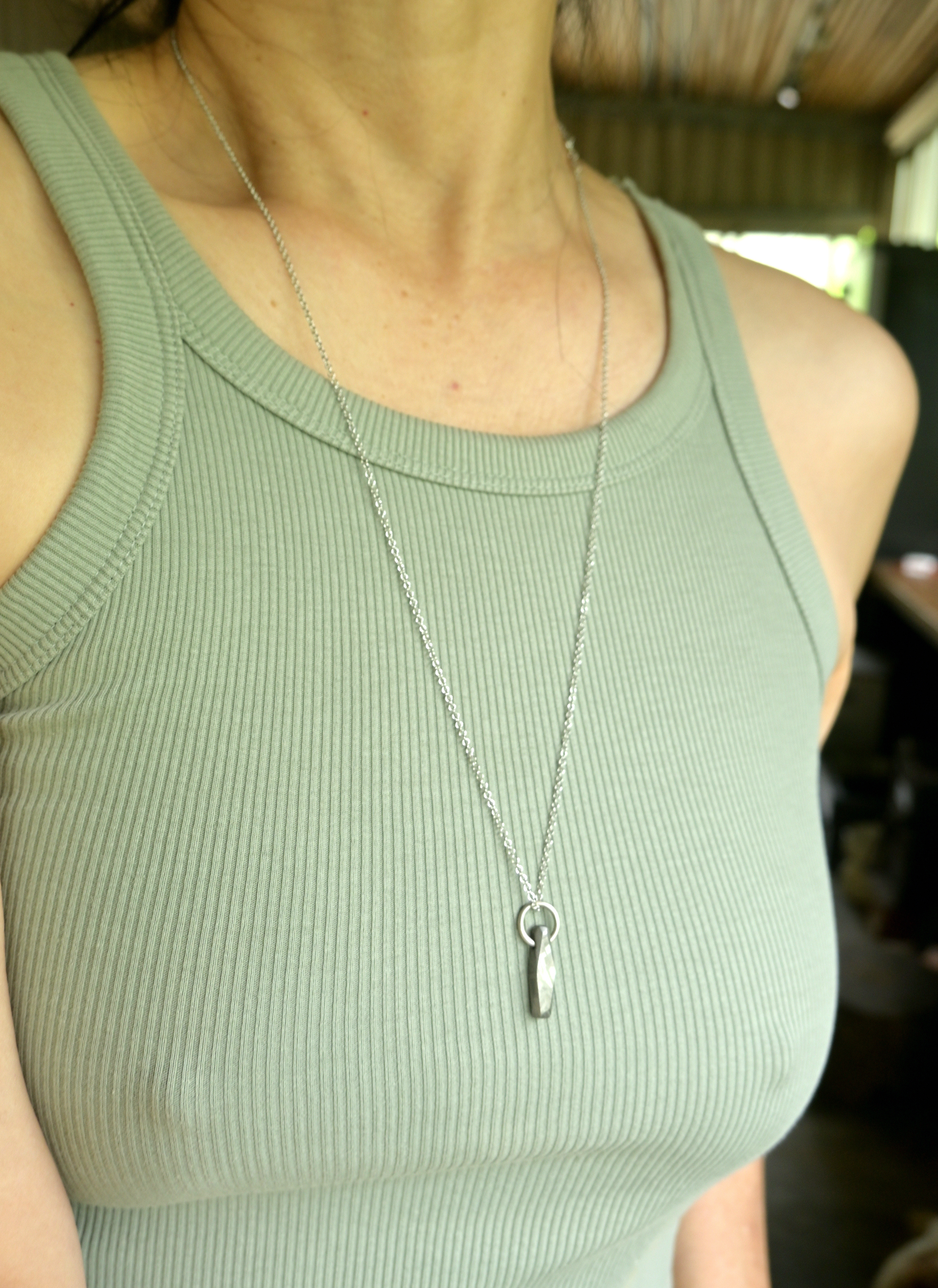 Available in 2 lengths.925純銀鍊