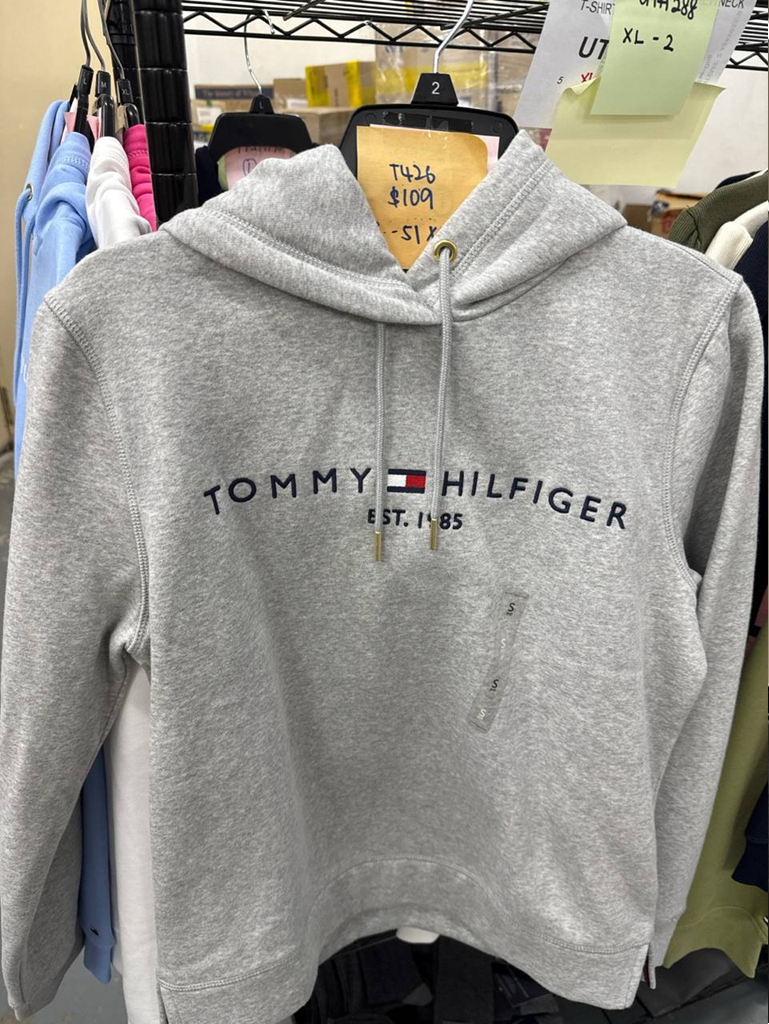 [S] TOMMY HILFIGER GREY EMBROIDERED TOMMY LOGO HOODIE, 76J5308-030 (STH1230)