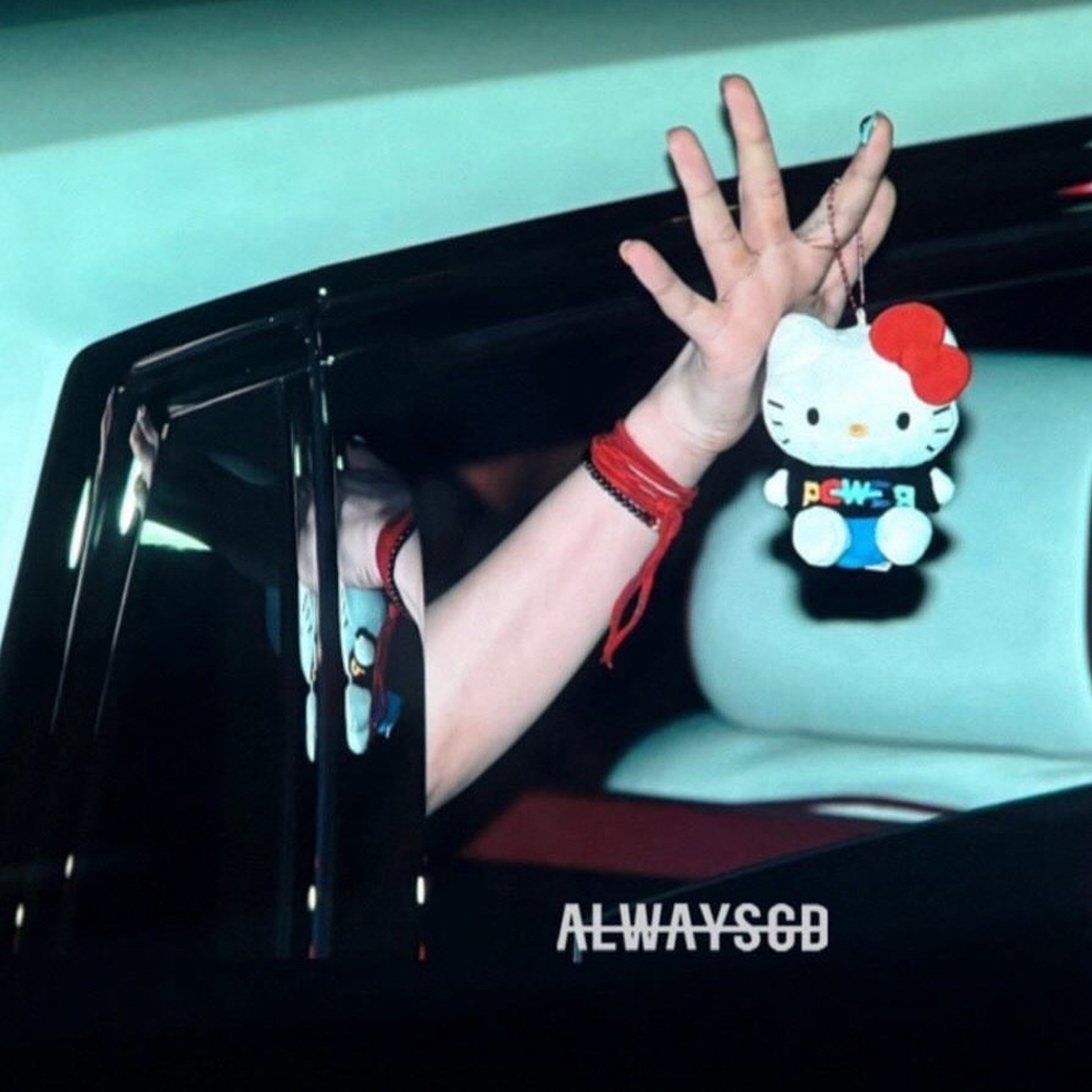 SANRIO HELLO KITTY 三麗鷗 凱蒂貓 玩偶 愛心 吊飾 娃娃