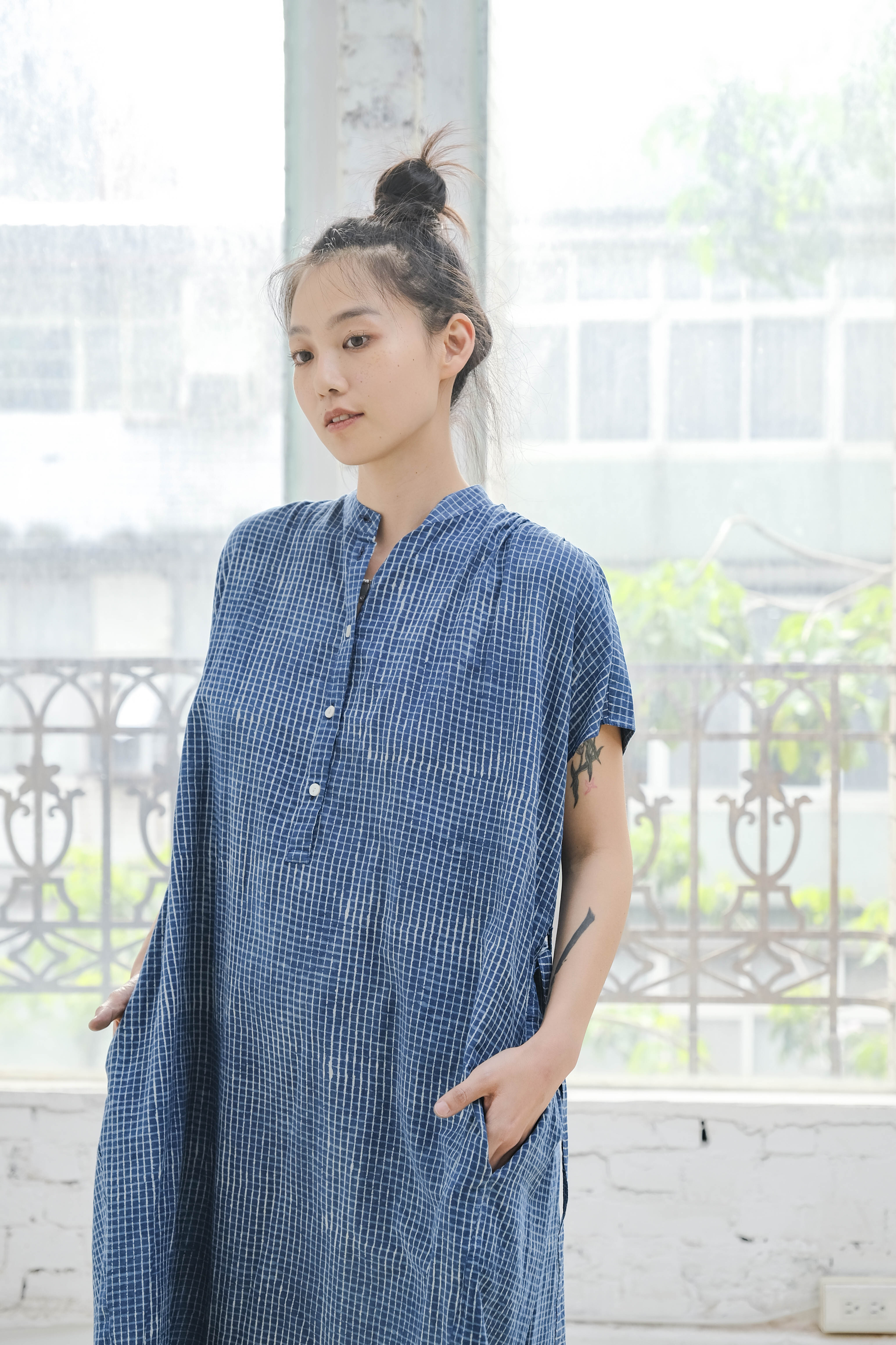 Kachua 落肩腰帶洋裝 藍色細格