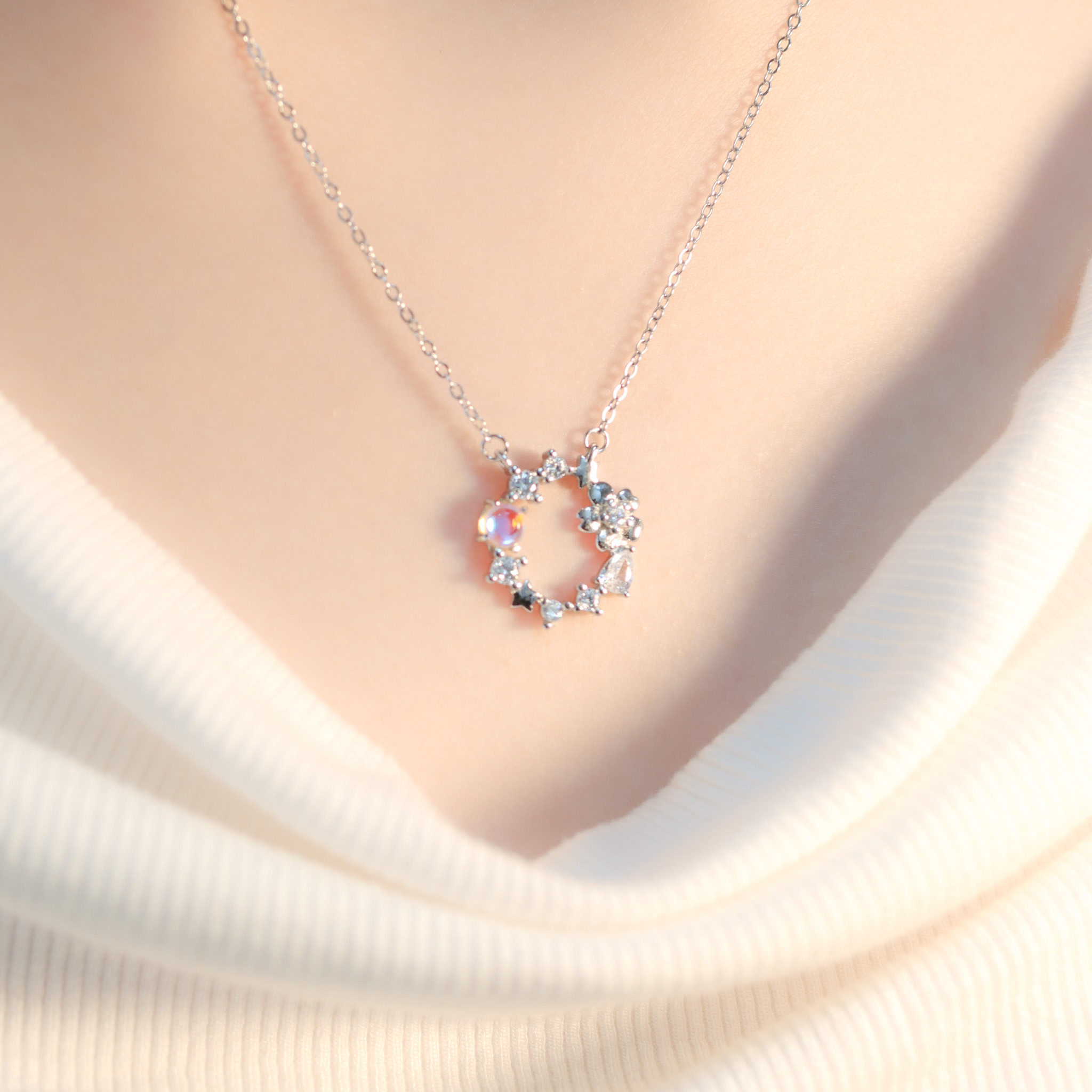 | 925純銀・厚鍍白金・ 琉璃 | 花漾星動項鍊| NE1380 |