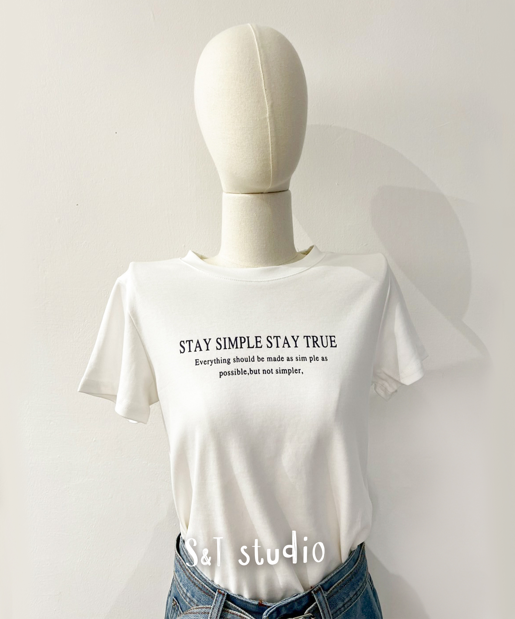 極簡英文字母TEE (兩色)