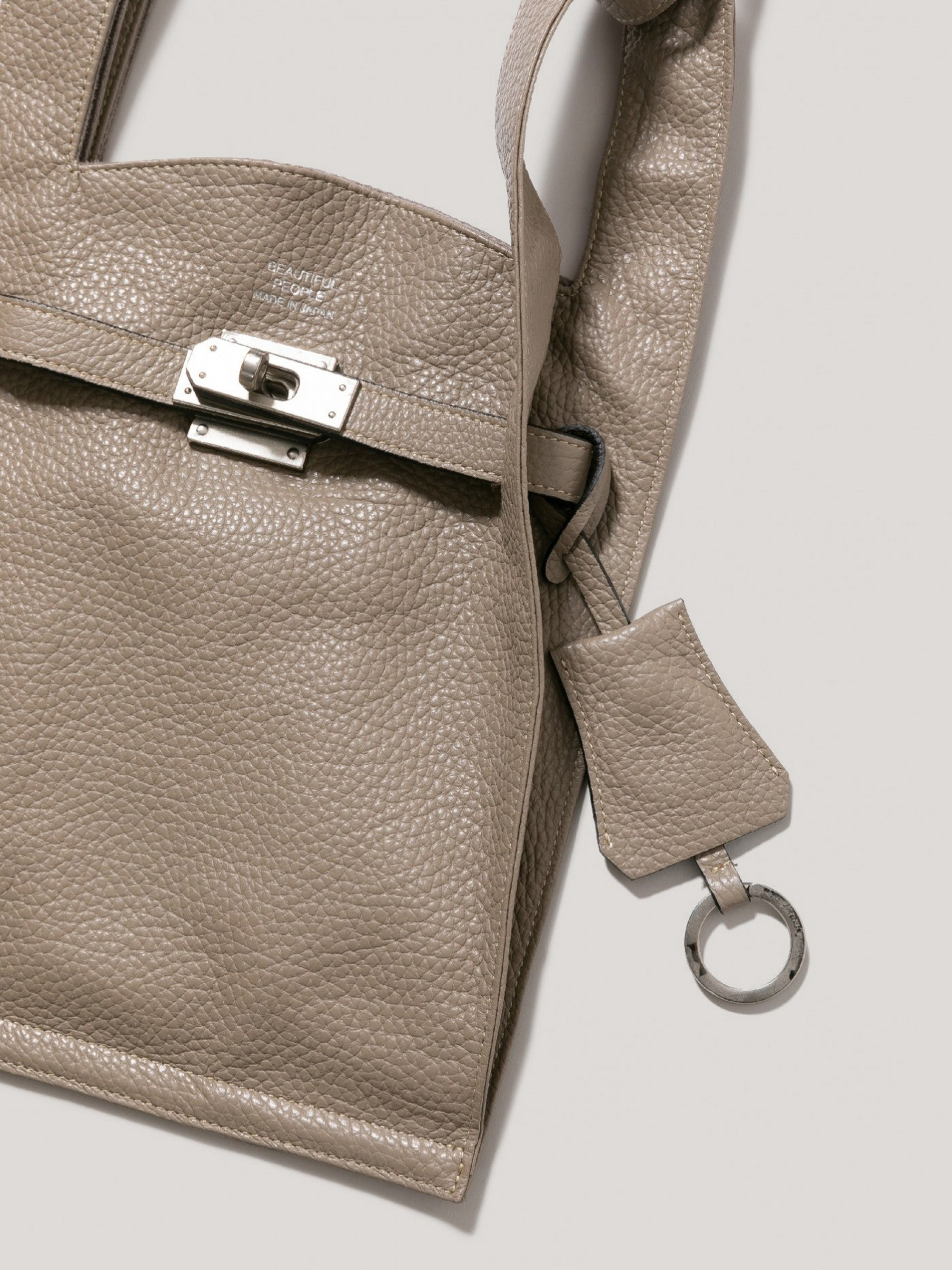 BEAUTIFUL PEOPLE MARKET SHOULDER BAG IN SHRINK LEATHER 斜背包