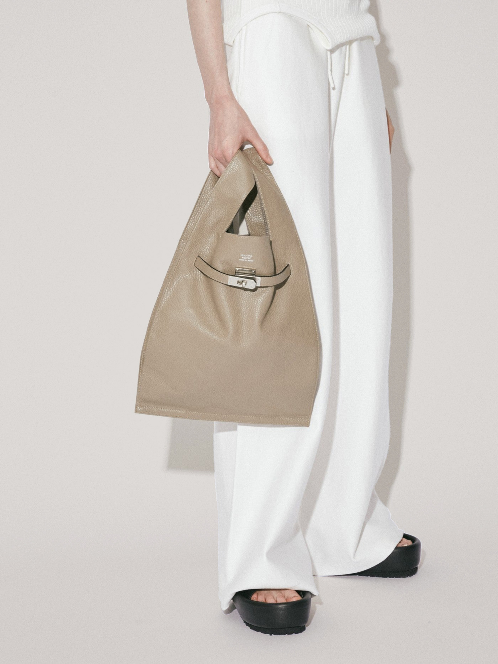 BEAUTIFUL PEOPLE LARGE MARKET BAG IN SHRINK LEATHER 手提包