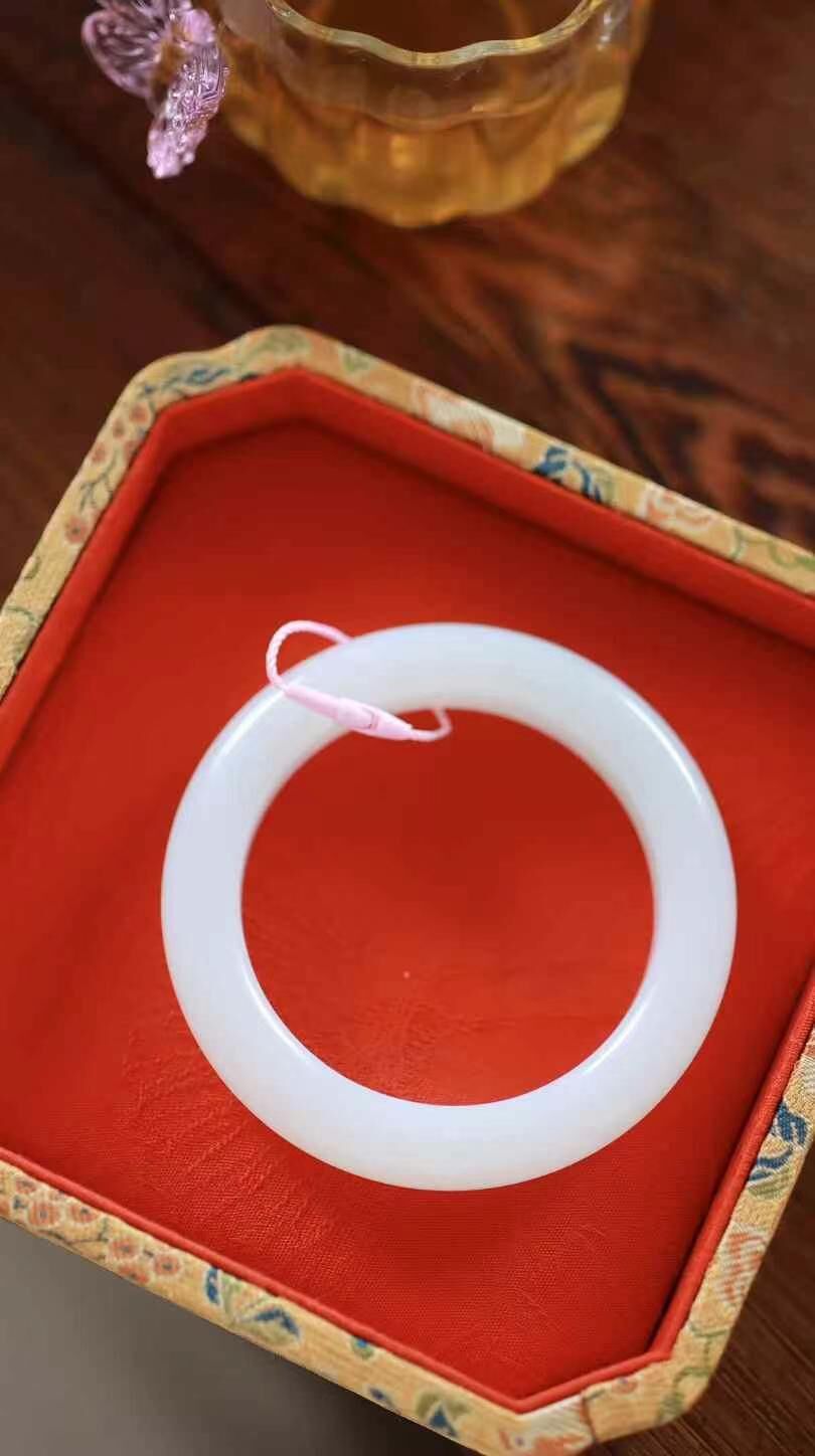 428723 57mm和田玉羊脂玉手鐲 (56-58)