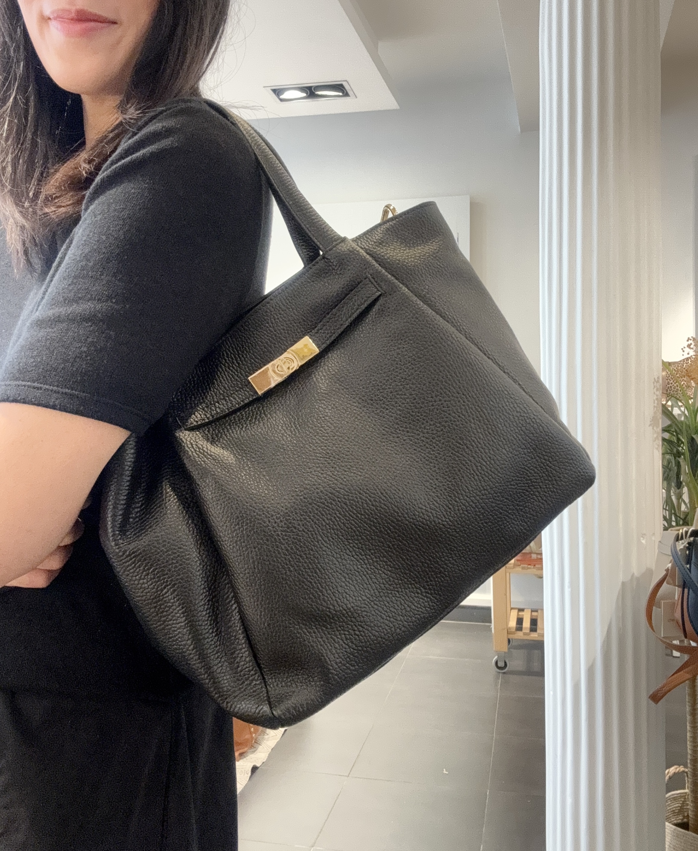 Cherry Paris Leather Aria 4145 Black 黑色