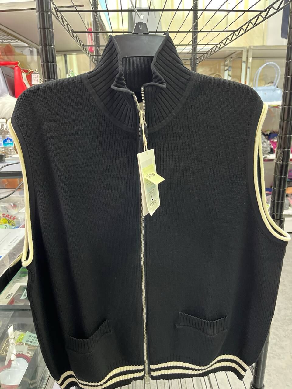 [S] MATIN KIM IVORY SPELL POINT STRIPE KNIT VEST, MK2500KV002V-BLACK (SMTK27)