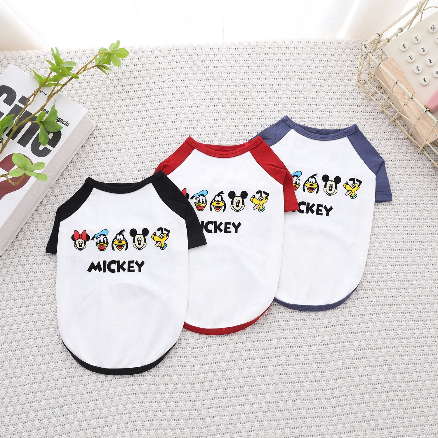 宠物衣服卡通刺绣  尺寸在最后一张图