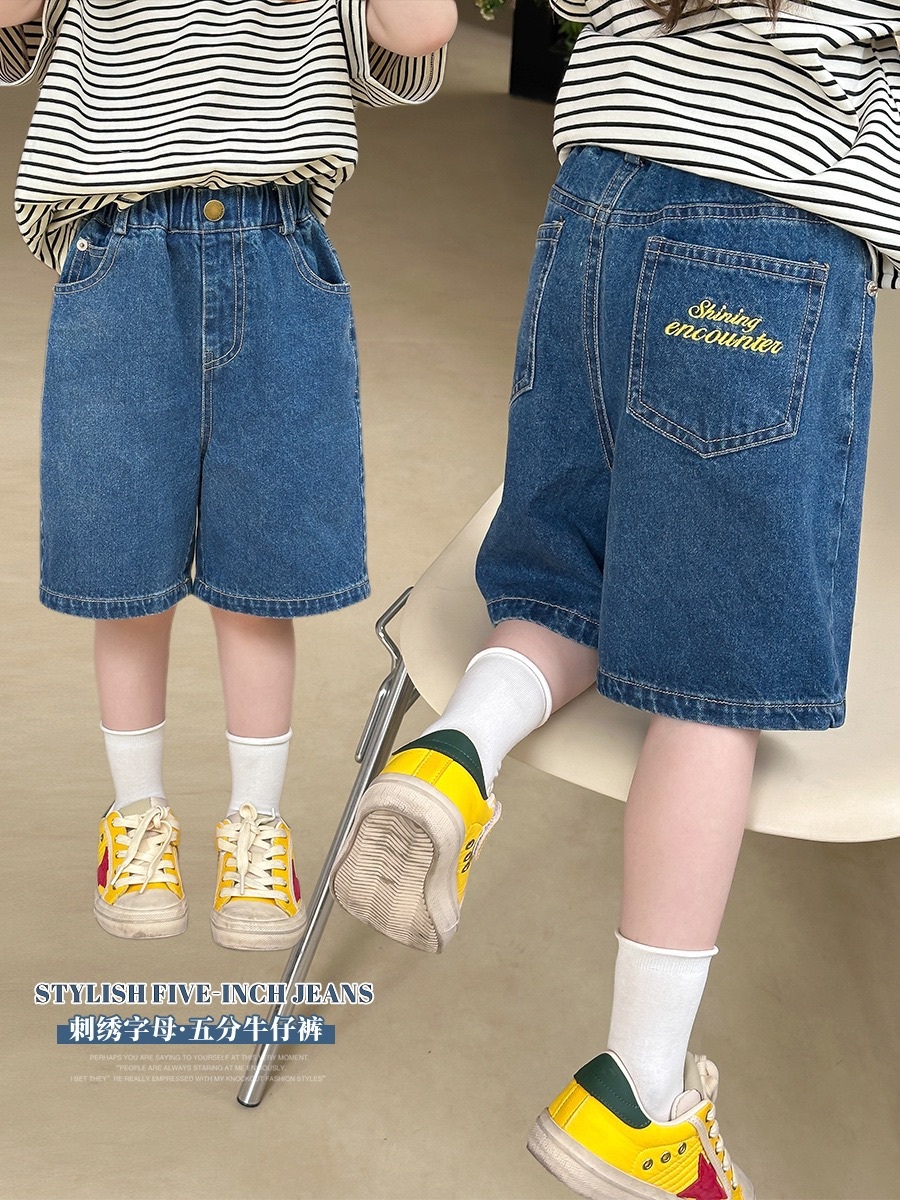 刺繡字母牛仔五分褲
