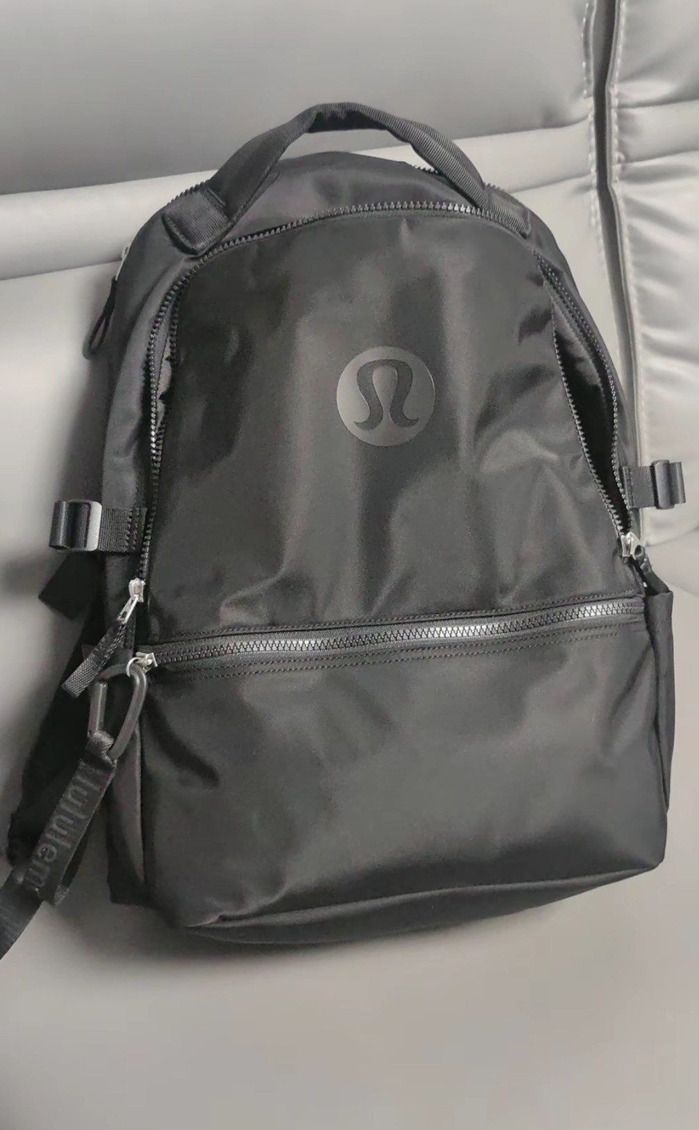 lululemon Crew 22L 雙肩包（黑色）