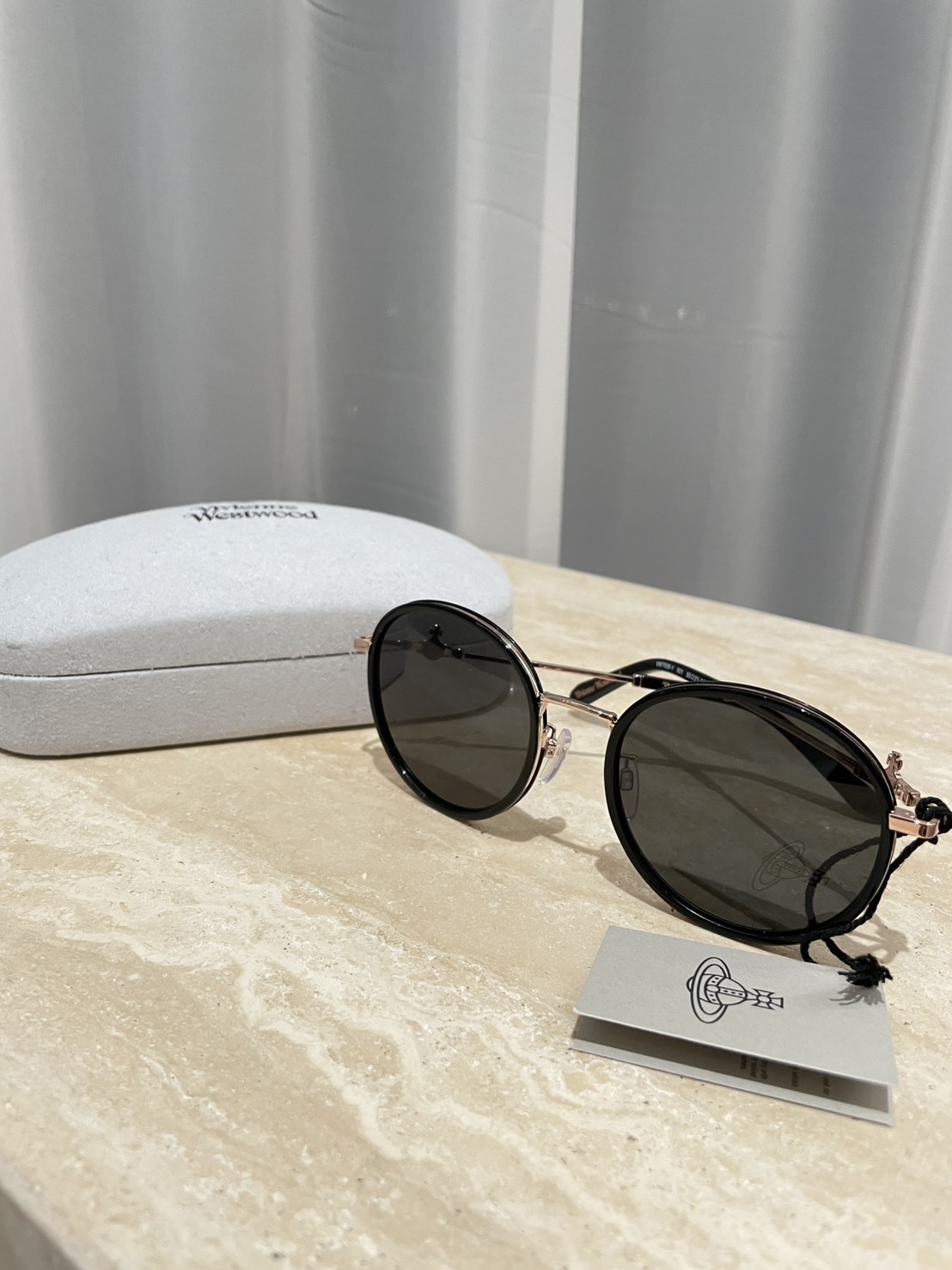 FH24 VIVIENNE WESTWOOD 金色金屬圓型黑鏡片墨鏡 預購