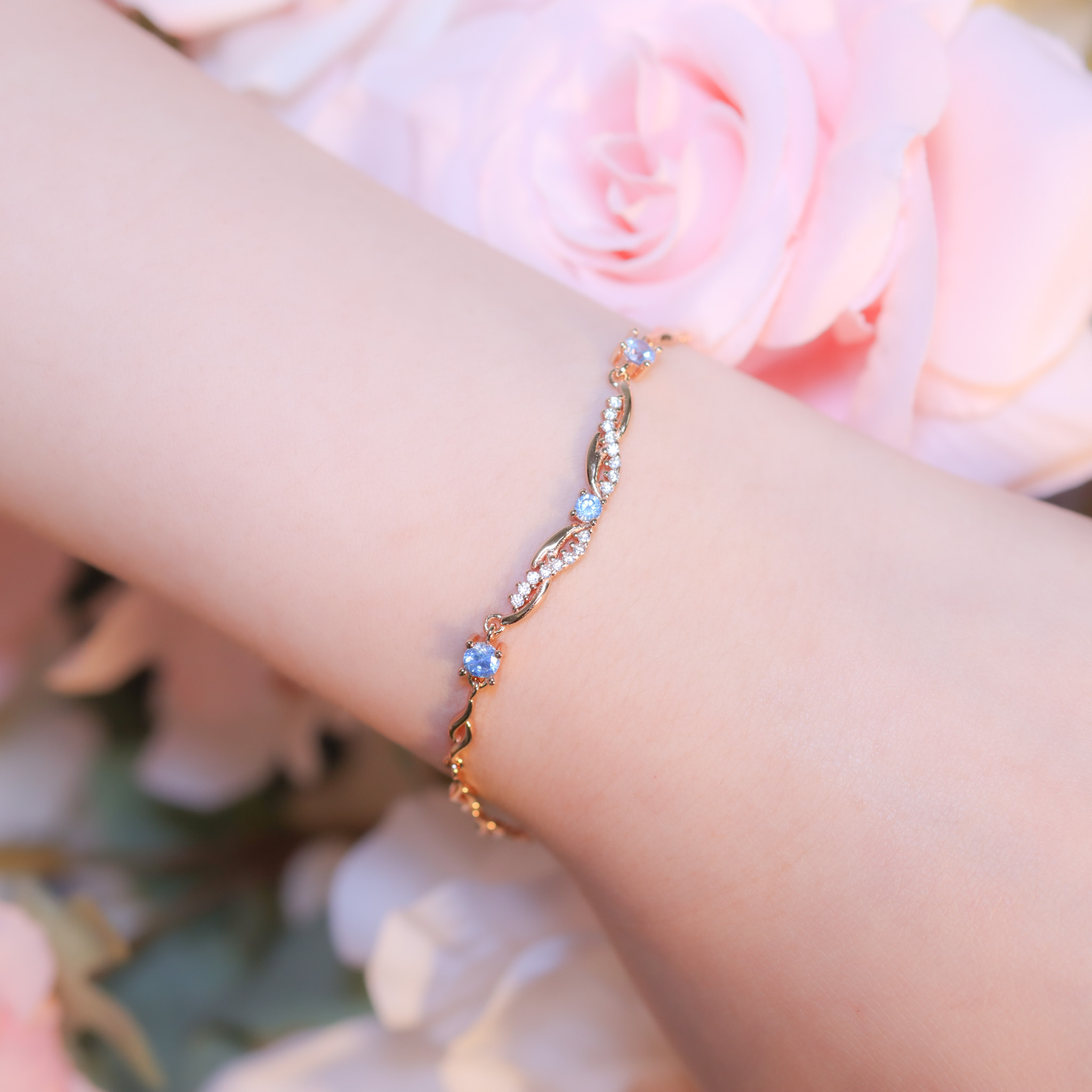 | 925純銀・厚鍍白金・ 厚鍍玫瑰金 | 小鹿亂撞軟手鐲 (銀 / 玫瑰金) | BR1333 |