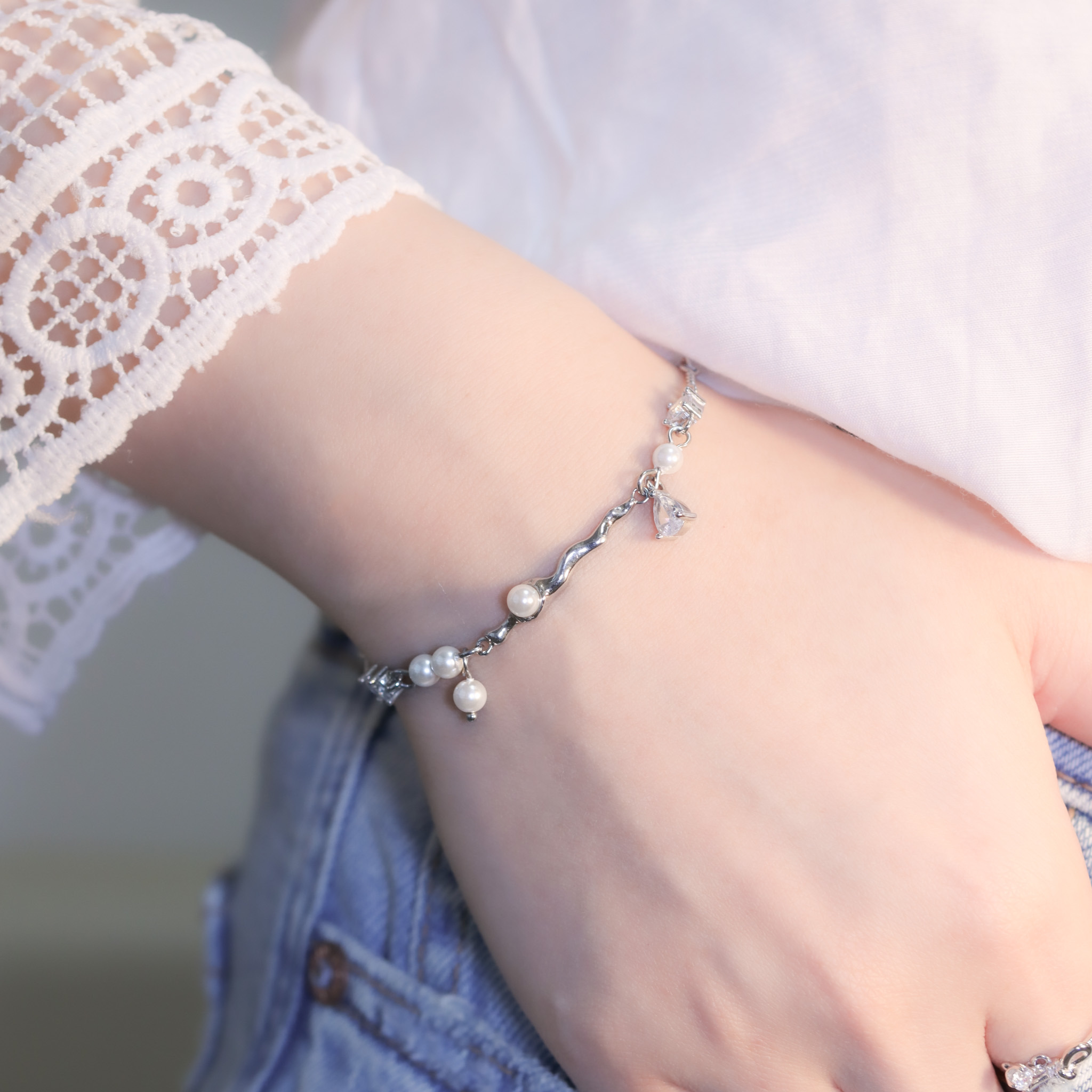 | 925純銀・白金・珍珠 | 熔岩質感珍珠手鏈 | BR1324 |