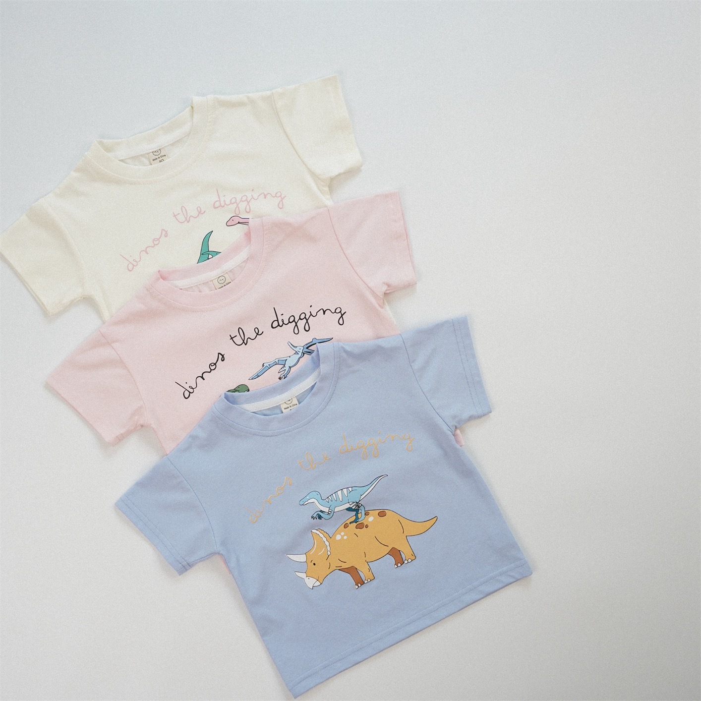 恐龍印花短袖上衣