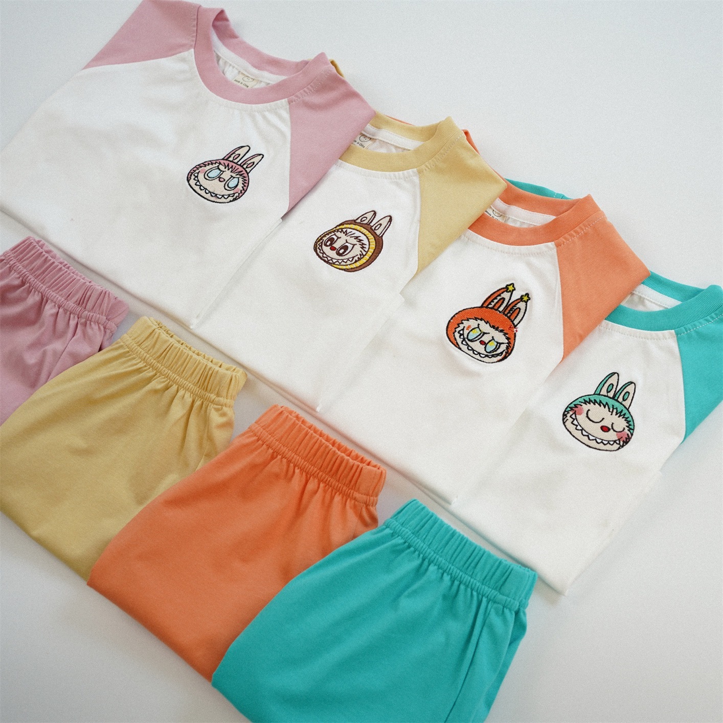 𝐋𝐚𝐛𝐮𝐛𝐮 刺繡拼色短袖套裝