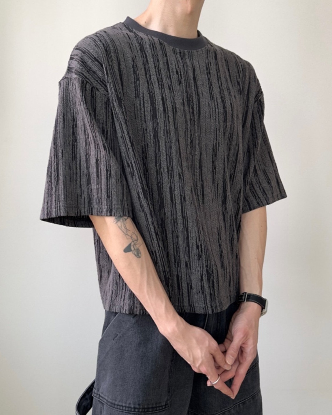 提花短版短袖上衣