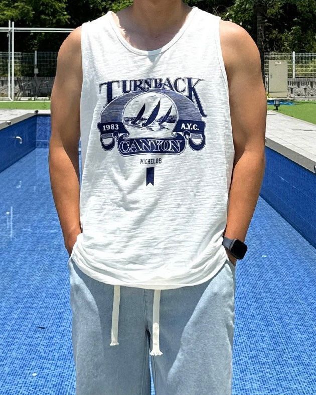 英文字圖案背心 V991