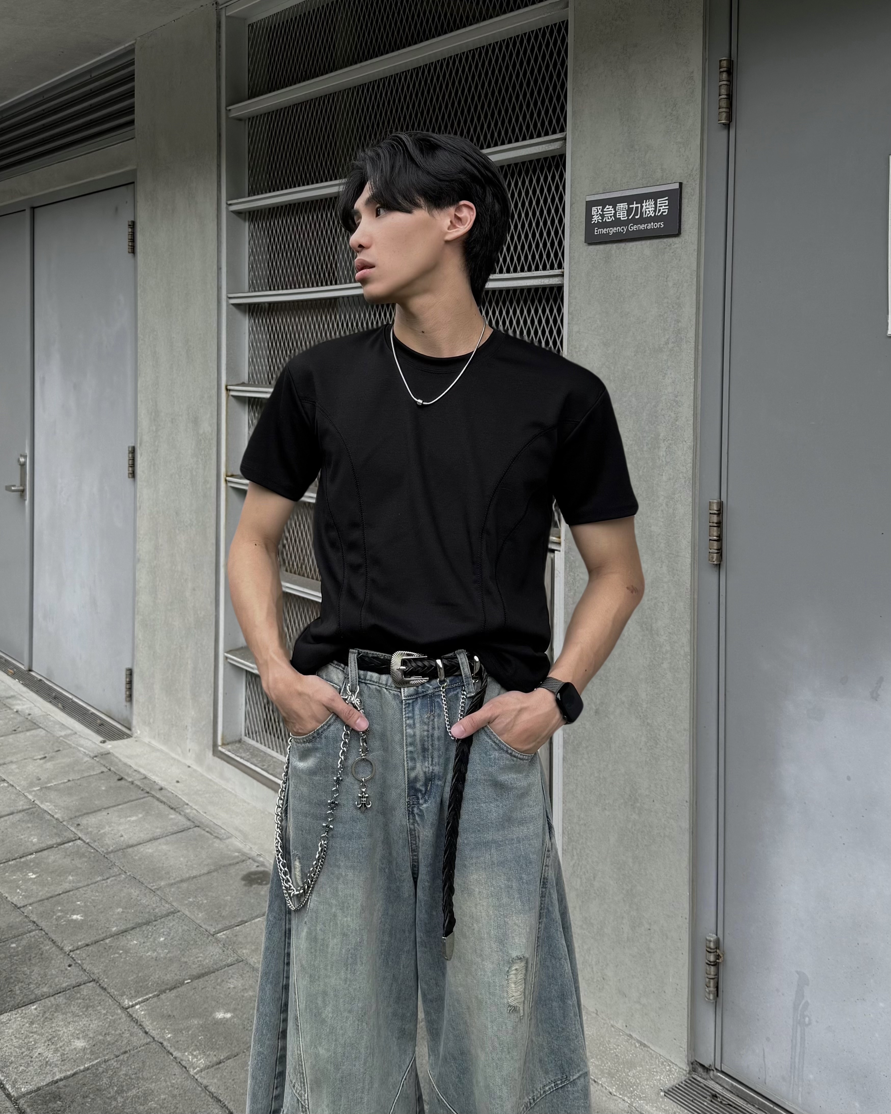 𝐇·𝐓·𝐒 韓國 維也納輪線 圓弧 修身 輪廓剪裁 微高領 彈性 短袖