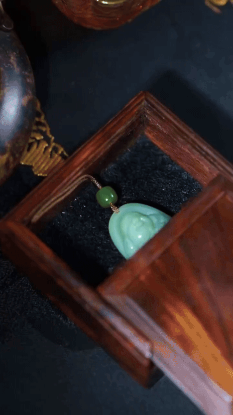 428720 和田玉彌勒佛