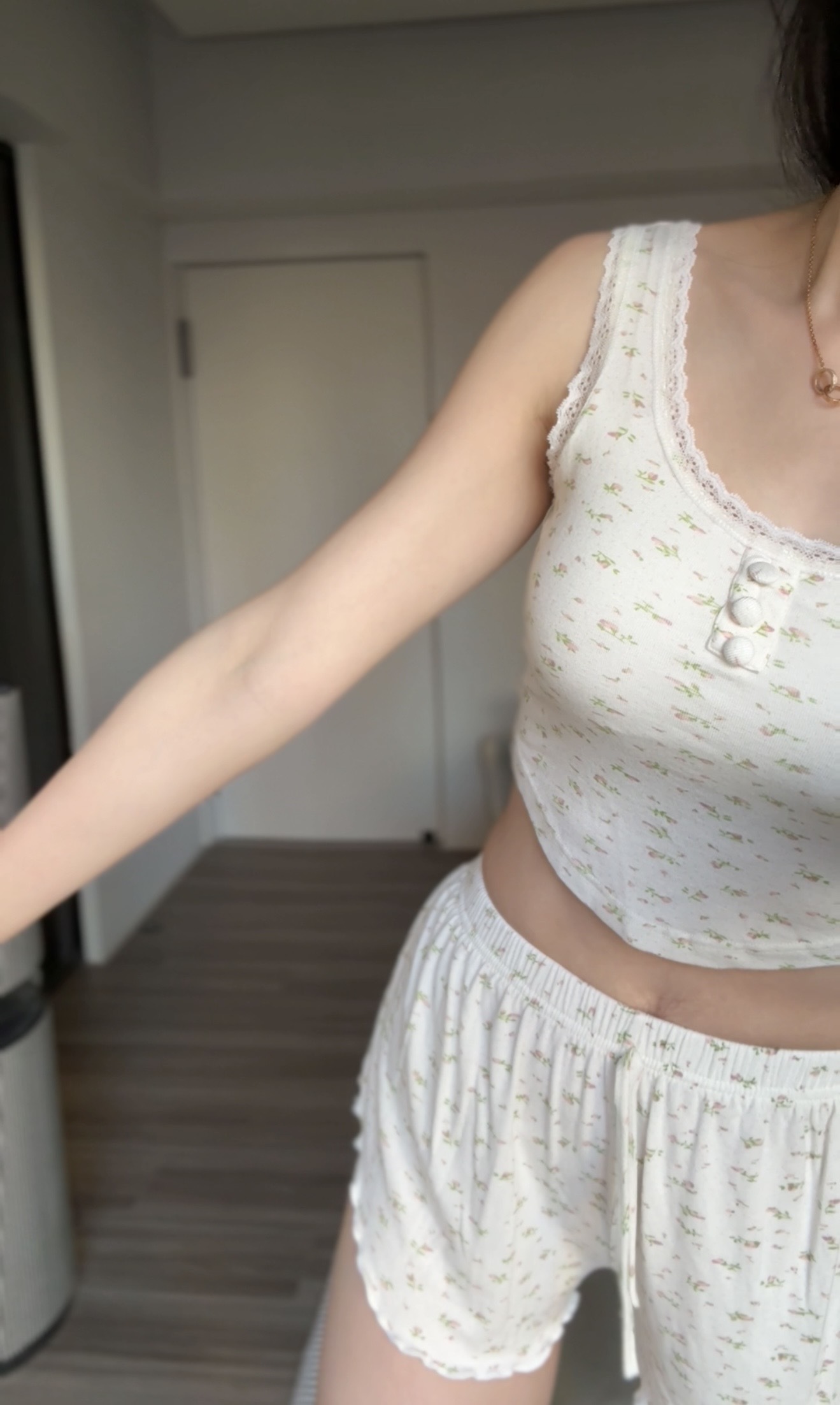 碎花蕾絲睡衣套裝(含胸墊)