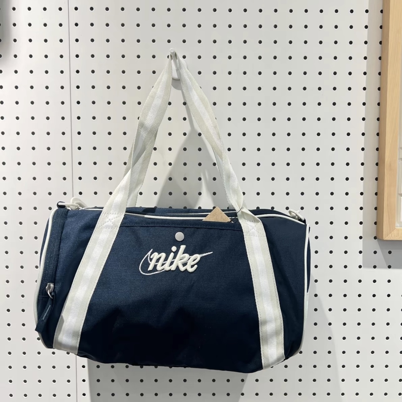 NIKE 海軍藍 手提包 休閒 旅行包 刺繡字體 耐吉 DR6261-478