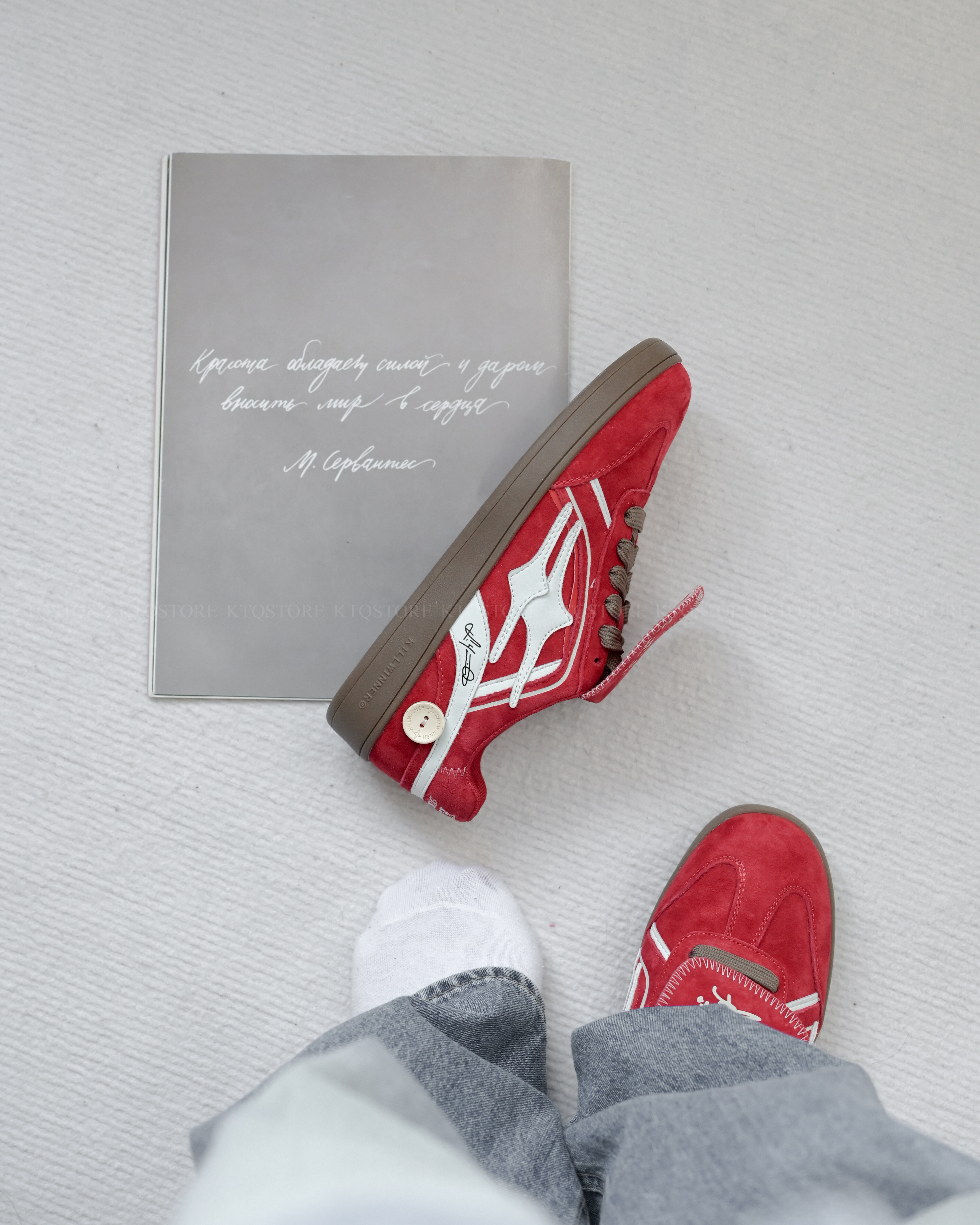 KTQ STORE ‧  Killwinner 紅絲絨 德訓鞋 紅焦糖底 男女款 情侶鞋 KWDX240201