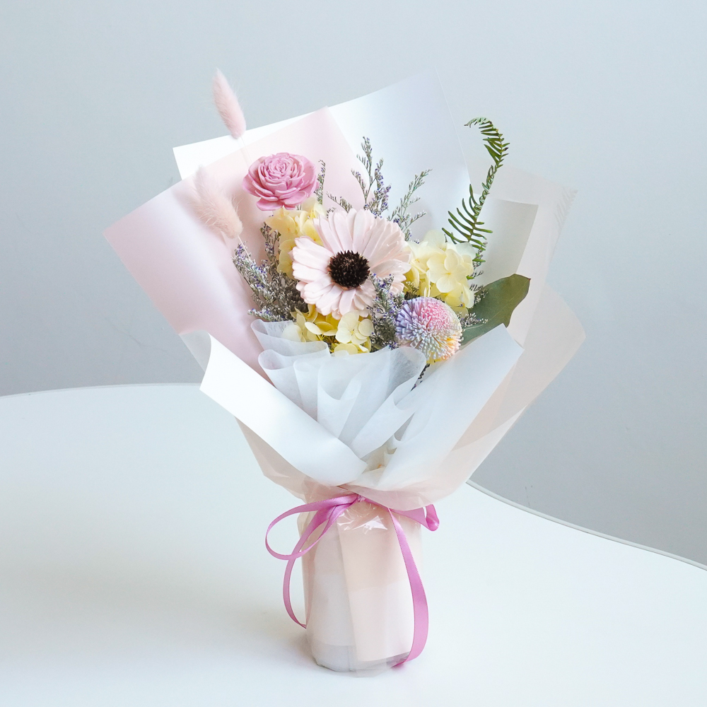 畢業花束,向日葵畢業花束推薦粉色畢業花束,草莓奶霜