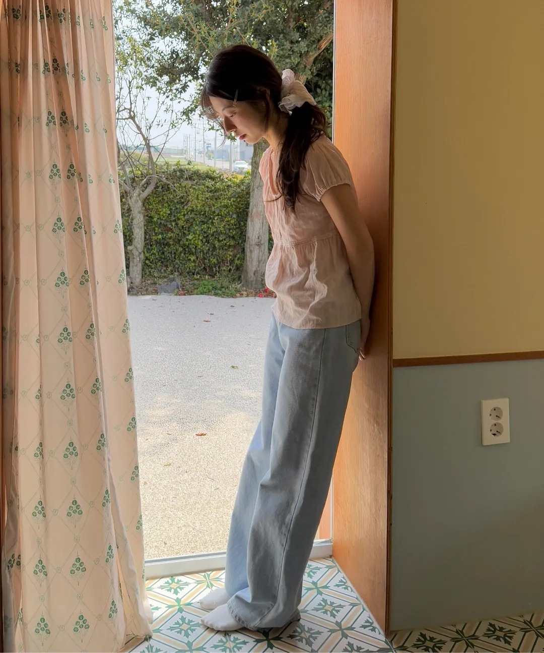 Letter From Moon Pure Lace Shirring Blouse