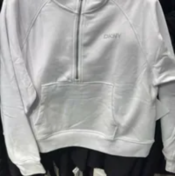 [S] DKNY WHITE MINI STUD LOGO HALF ZIP PULLOVER, DP4T9993-WHT (SD1275)