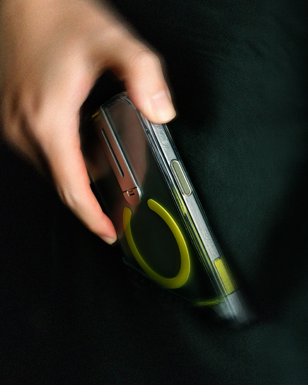 SKINARMA Helix iPhone 16 系列磁吸帶支架相機鈕防摔手機殼