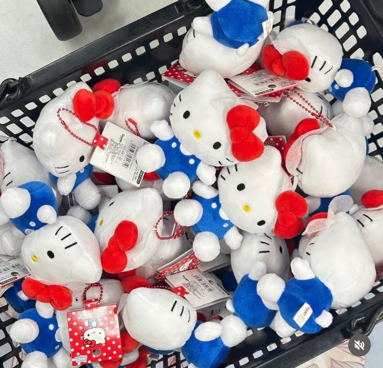 #現貨供應 三麗鷗 GD同款 kitty 凱蒂貓 吊飾娃娃