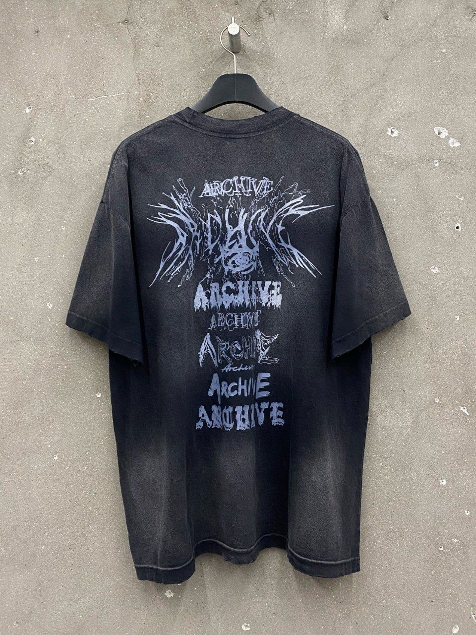 仿污英文字圖案短袖Tee ARCHIVE-354T