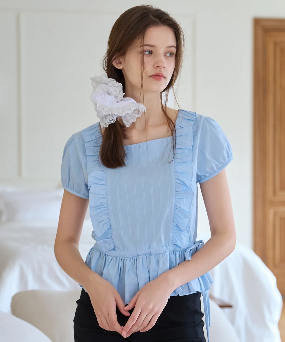 Letter From Moon Dahlia Frill Square Neck Blouse