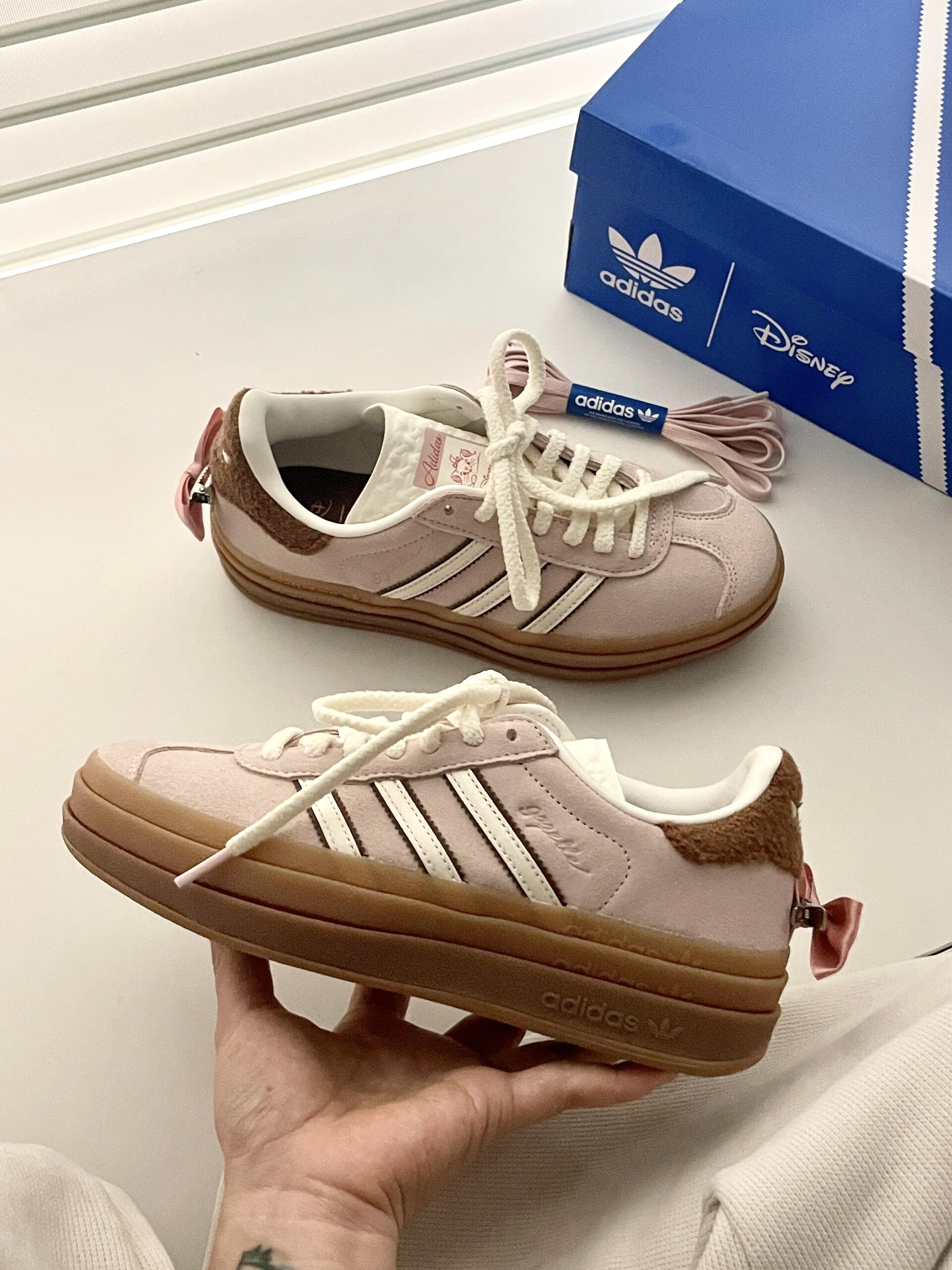 Disney 迪士尼 X Adidas Gazelle Bold 瑪麗貓 櫻花粉焦糖 蝴蝶結 厚底 增高 女鞋 JR4244/預購