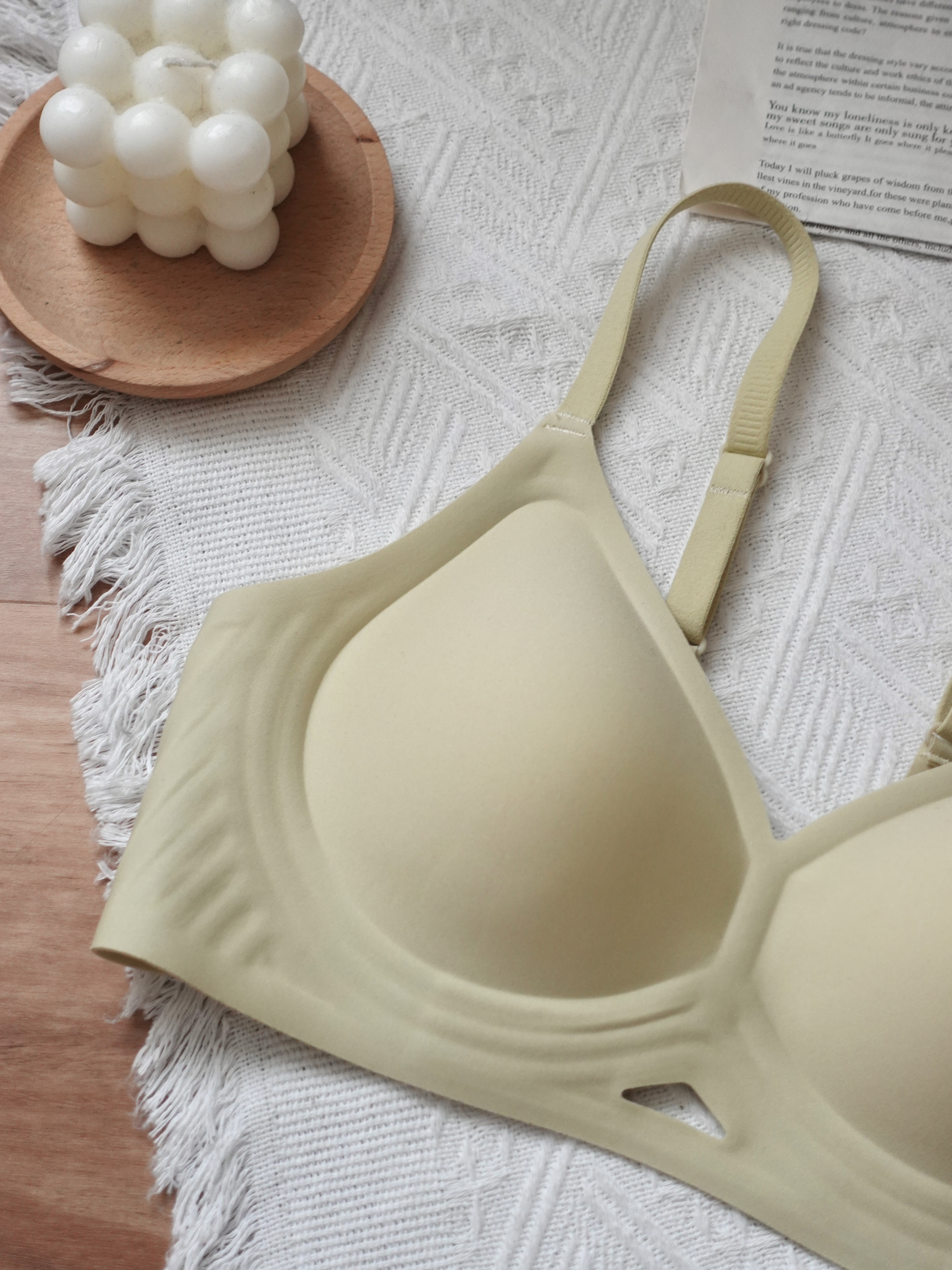 Serina Seamless Bra Green- BR6GRN