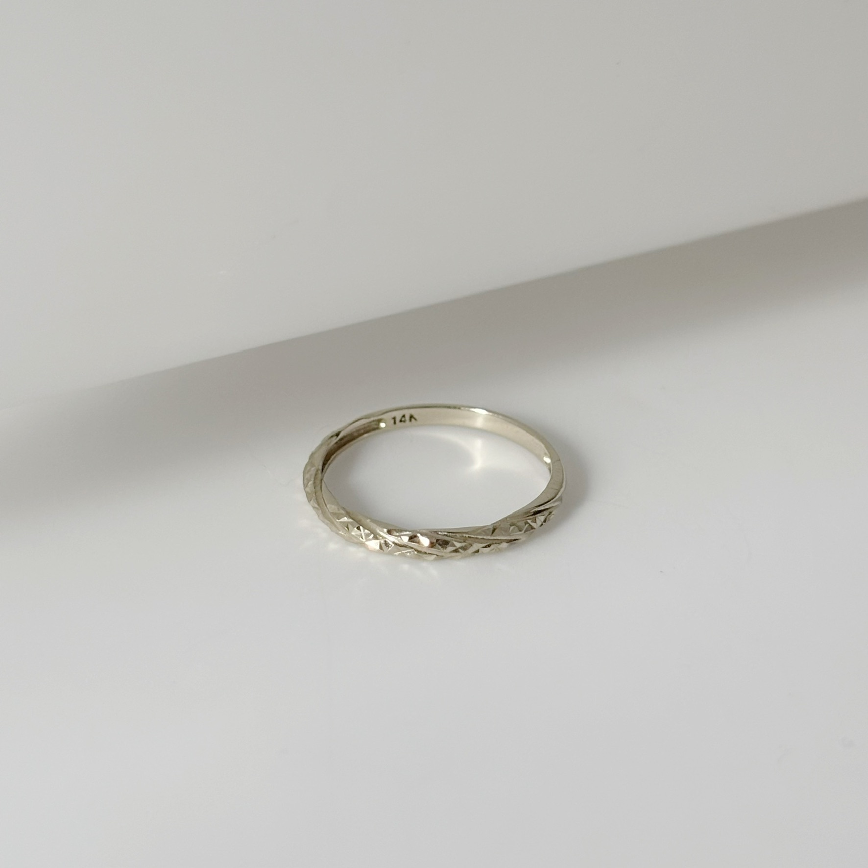 14K Glint Twist戒指