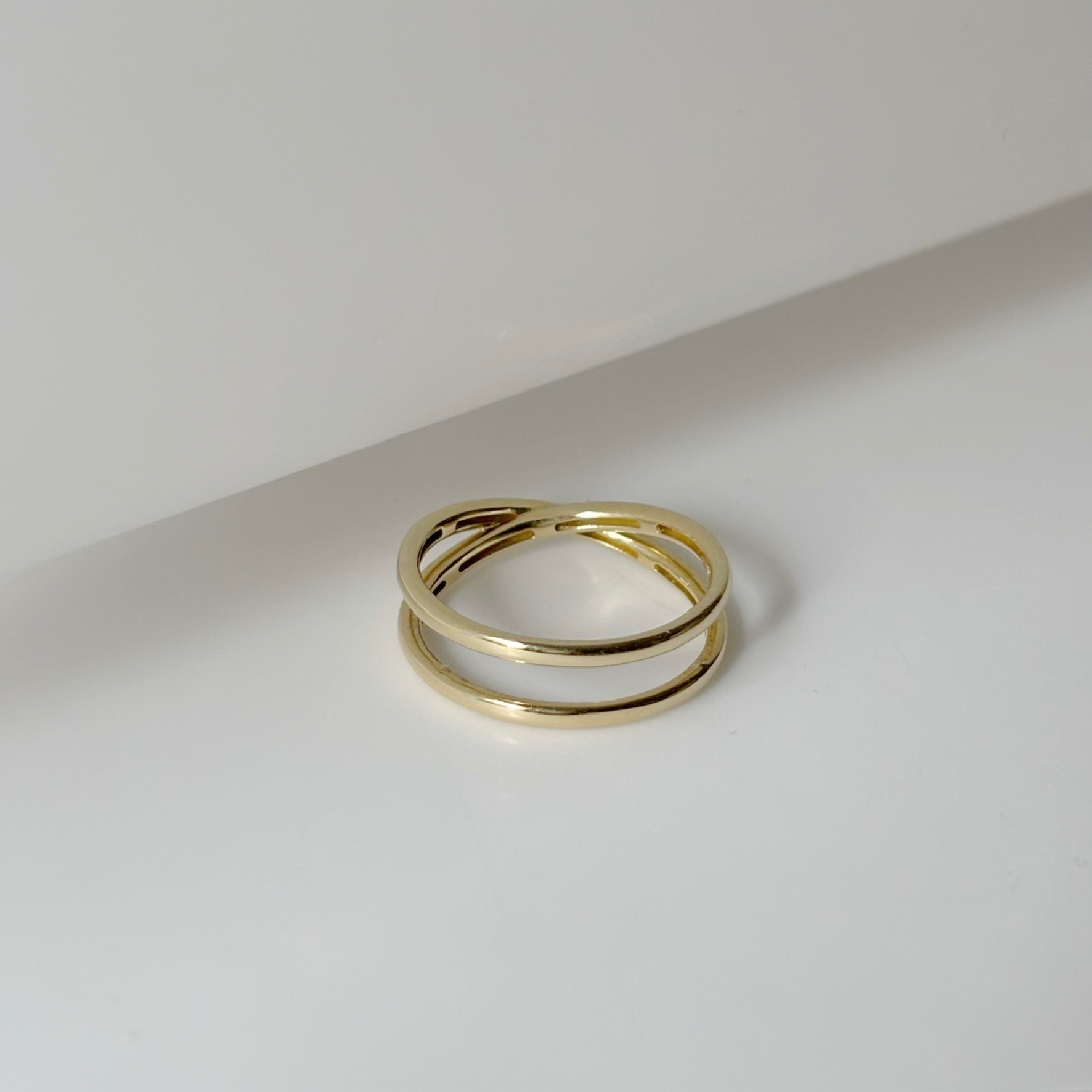 14K Glint Crossline戒指