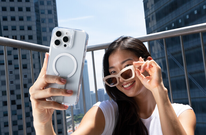 UNIQ Eleva iPhone 16 系列任意調整支架傾斜防摔磁吸手機殼