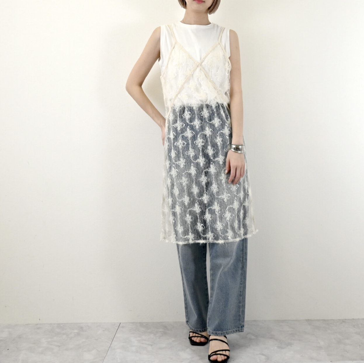 亮片蓬鬆蕾絲吊帶連身裙