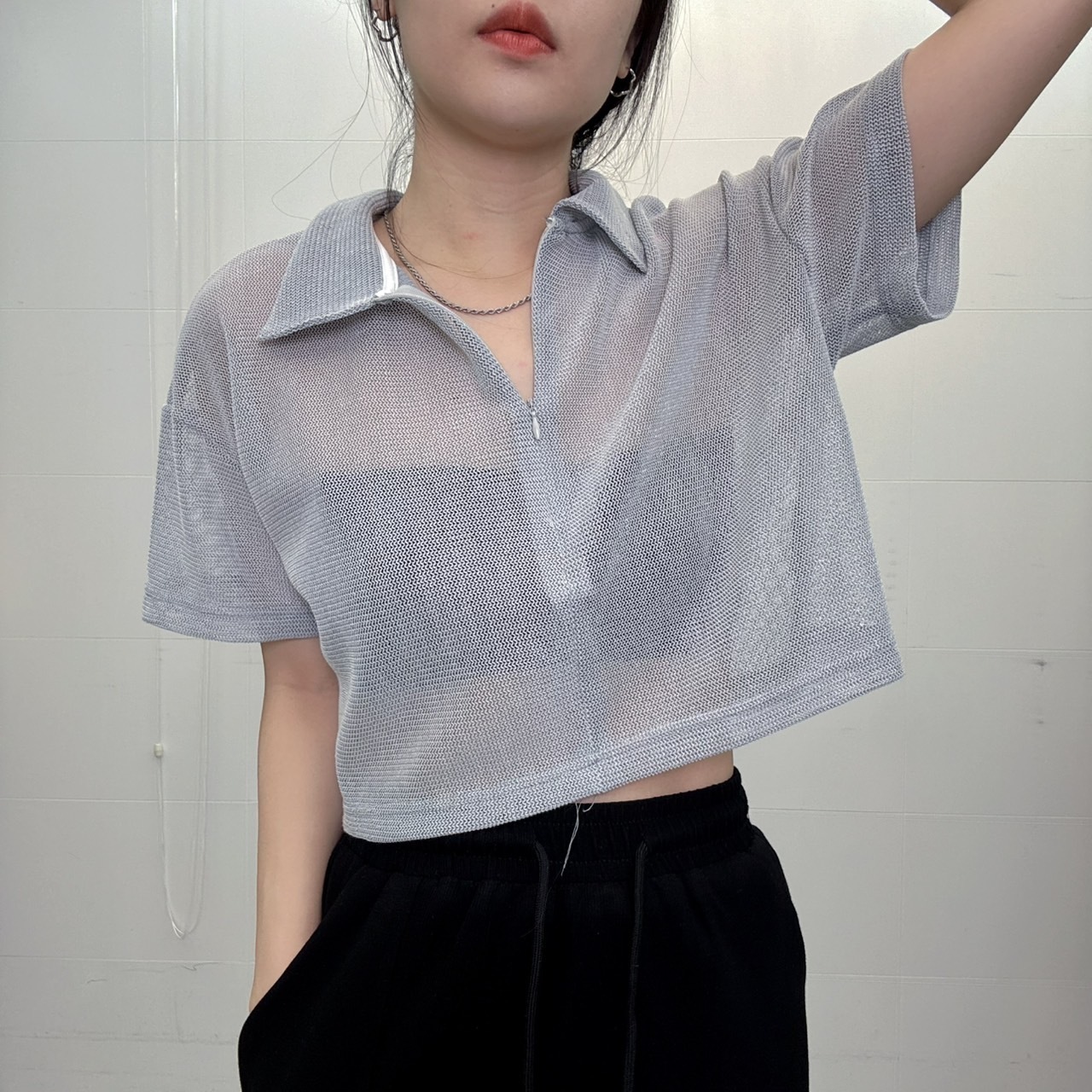 拉鍊短版透網洞洞上衣(現貨)