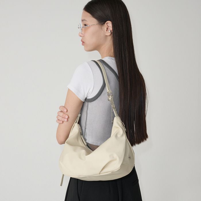 <韓國代購> FINDKAPOOR PILLOW PUFFER BAG
