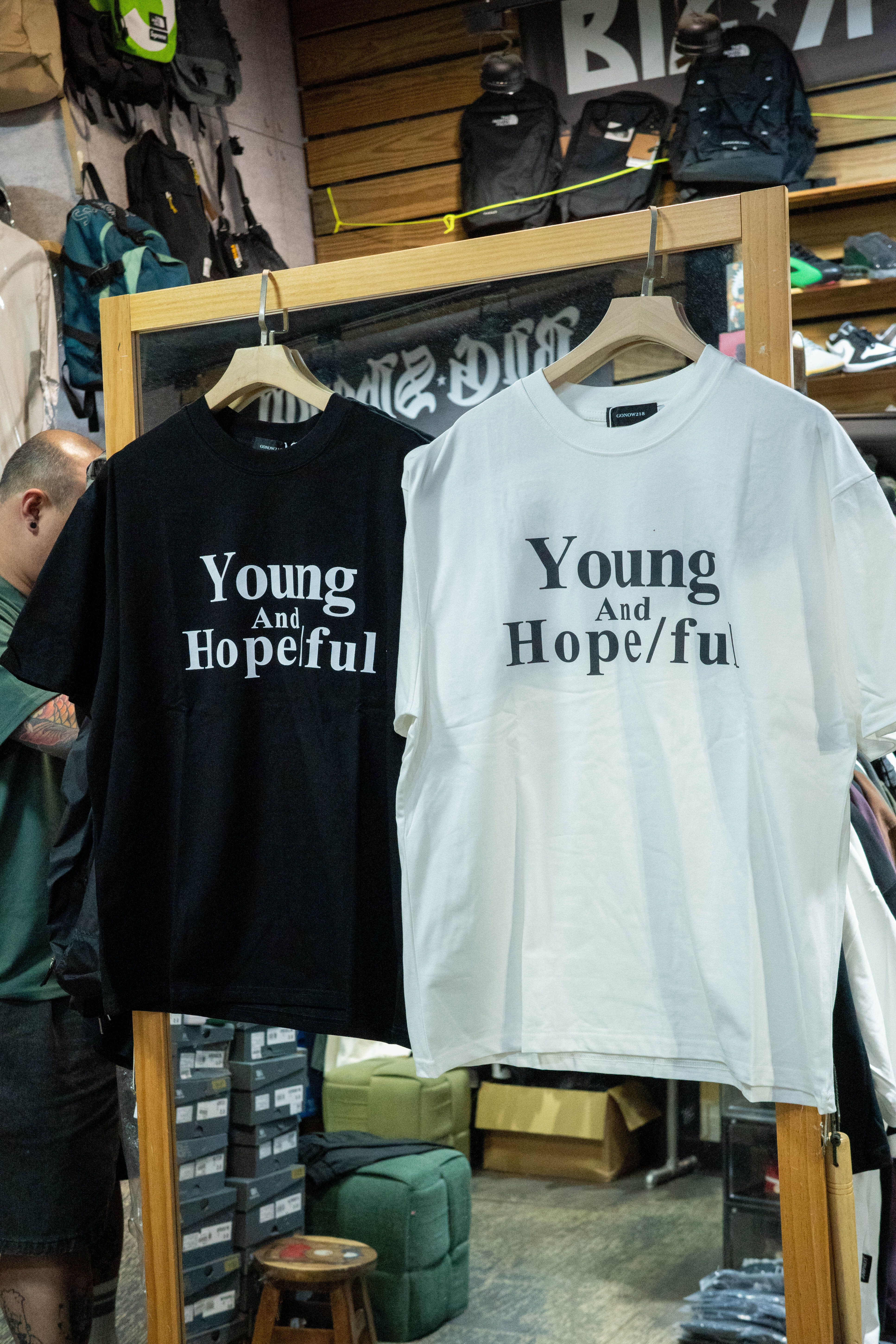 xy2554 gonow 樹枝花卉刺繡 重磅短t