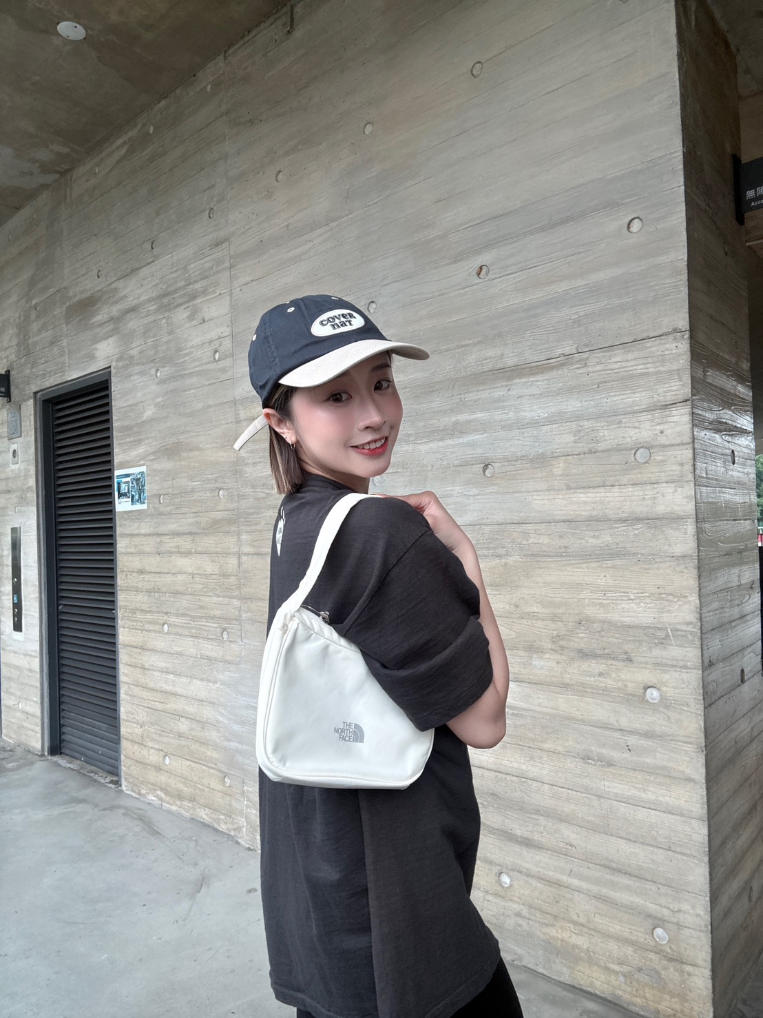 THE NORTH FACE 北臉 白標 BONNEY HOBO 迷你 肩背 小包 腋下包