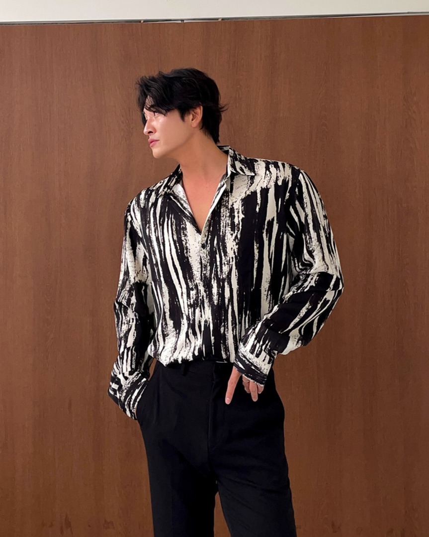 藝術筆觸絲質襯衫