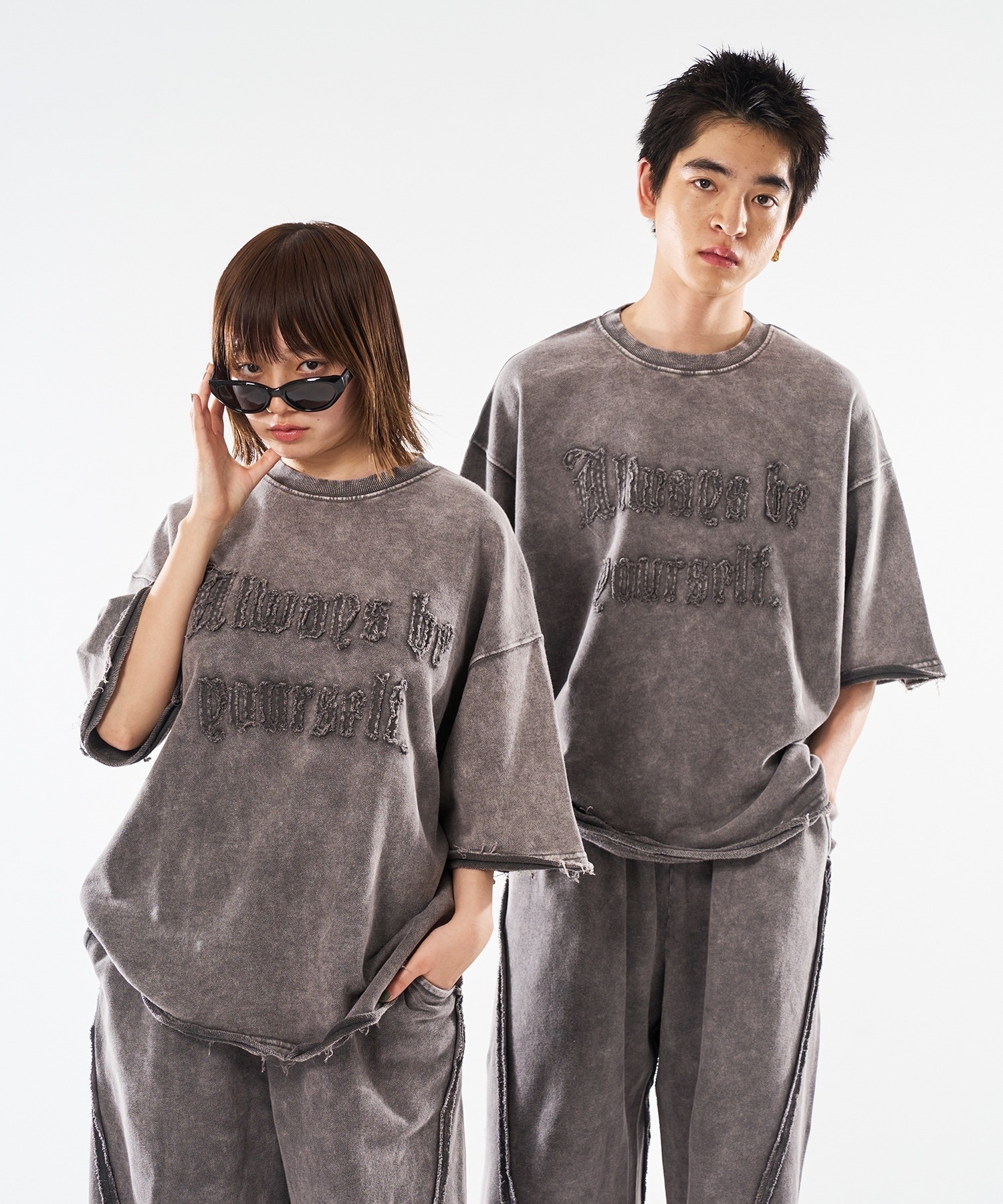 Kutir / VINTAGE LIKE TEE