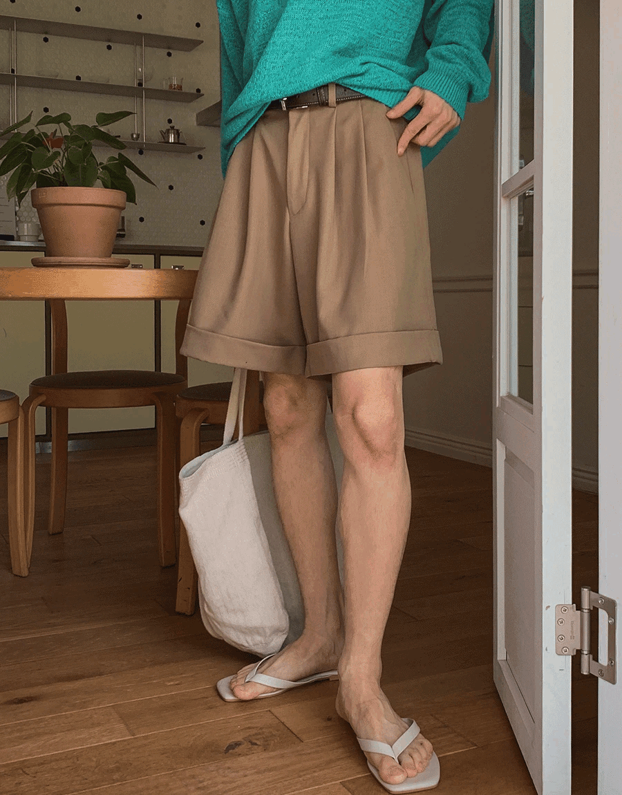 反摺半長休閒短褲