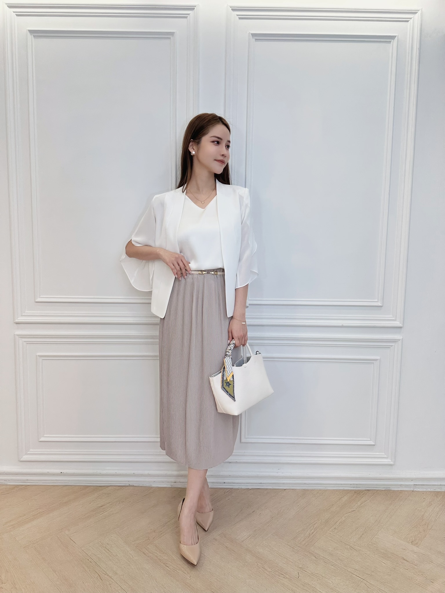 (職場必備)開衩袖素面外套