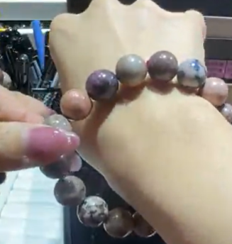 250927 - C28 12mm+玉化彩花舒俱萊手串