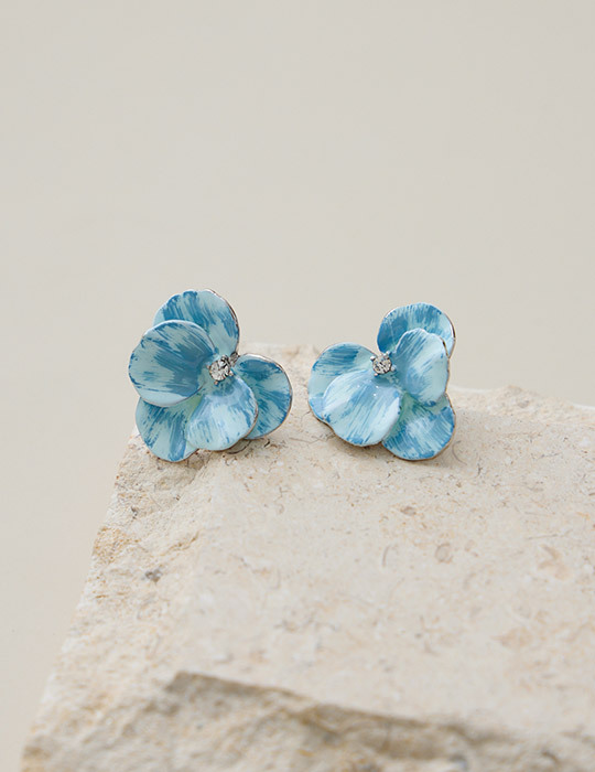 漸層藍色花朵滴釉。針式耳環